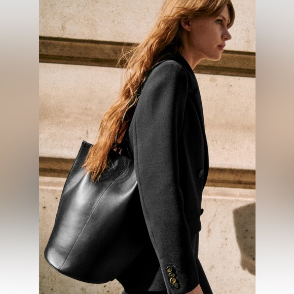 Sezane ROMIE Bag Smooth Black Leather - Picture 2 of 10